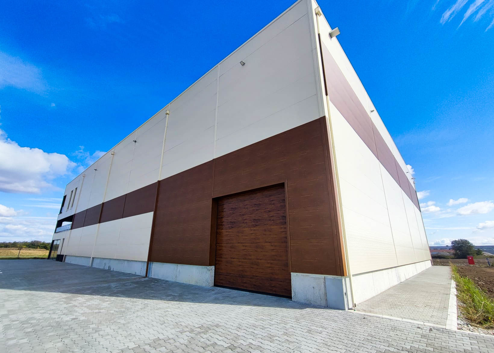 New multifunctional warehouse in Stara Pazova, 20 km from Nikola Tesla airport