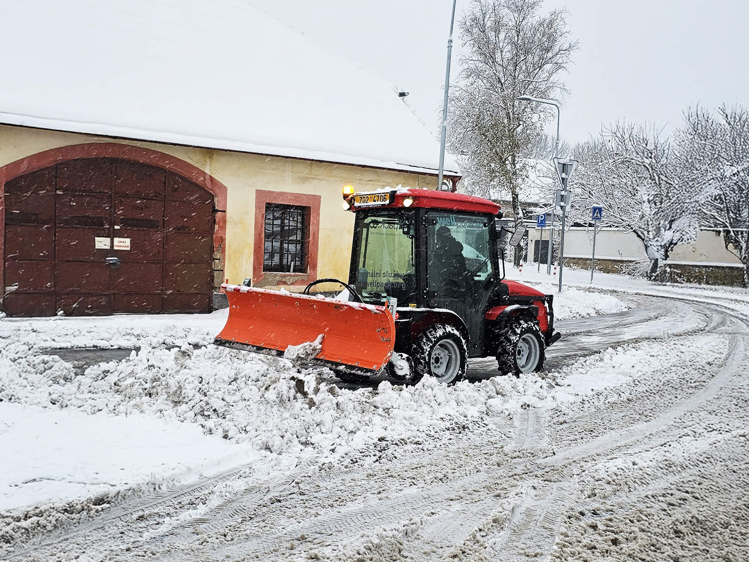 JAKÉ SLUŽBY NAŠE SPOLEČNOST POSKYTUJE?